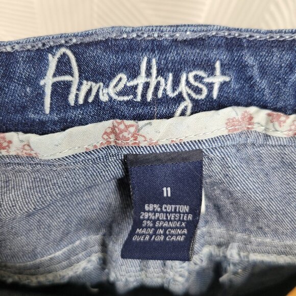 Amethyst Denim Jean Shorts Size 10 11 34" Waist Medium wash Embroidered Pockets - Picture 6 of 6